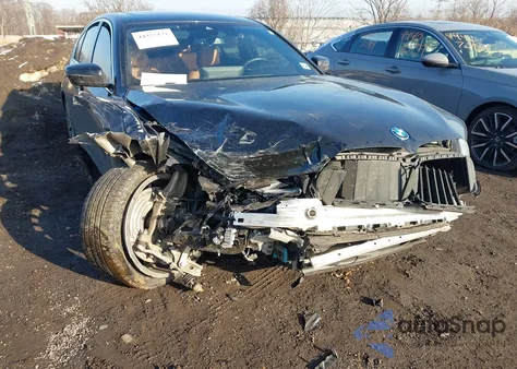 2023 BMW 530E xDrive z USA, uszkodzony, nr VIN WBA33AG09PCM36187